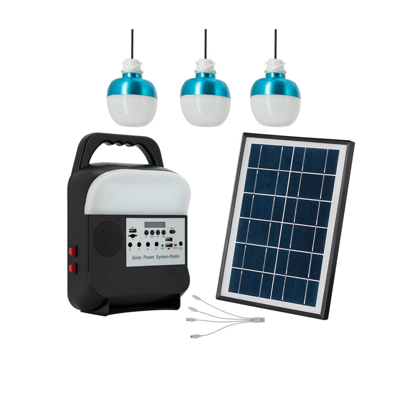 Off Grid Energy Power Bank Generator Kit ระบบหลอดไฟ LED พลังงานแสงอาทิตย์แบบพกพาขนาดเล็ก