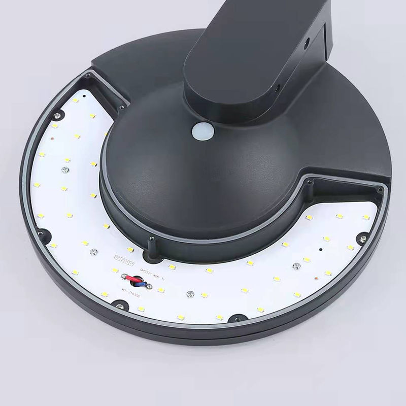 IP66 โคมไฟติดผนังกันน้ำพลังงานแสงอาทิตย์ LED กลางแจ้งพร้อม PIR Motion Sensor
