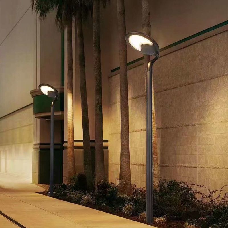 ไฟถนนสวนพลังงานแสงอาทิตย์กันน้ำกลางแจ้ง IP65 LED ตกแต่งที่ทันสมัย