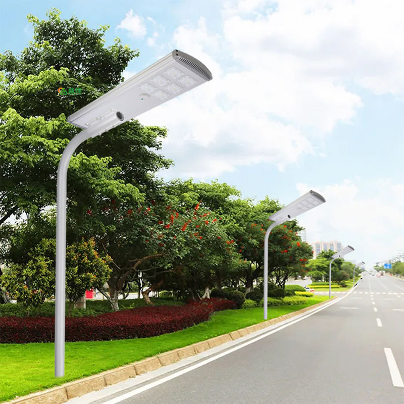 Waterproof Ip65 Solar Sensor Light Abs Street 400w 600w 800w All In One 3.2V