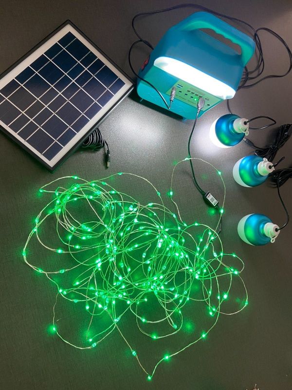 ระบบแผงโซลาร์เซลล์ 12W 4 หลอดไฟ LED ชุดระบบไฟส่องสว่างพลังงานแสงอาทิตย์แบบพกพา