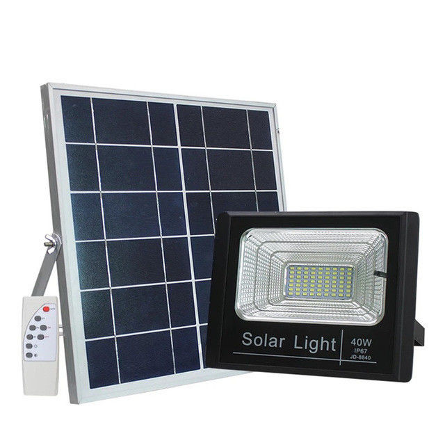 ป้องกันการกัดกร่อน 45W 100LM / W ไฟน้ำท่วมพลังงานแสงอาทิตย์สำหรับสนามหลังบ้าน