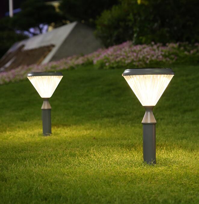 Smart Warm White Warm Bright Outdoor Landscape Villa 3W Gate Decoration Garden Solar Lights