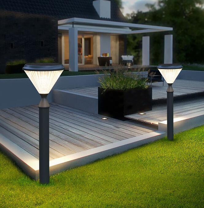Smart Warm White Warm Bright Outdoor Landscape Villa 3W Gate Decoration Garden Solar Lights